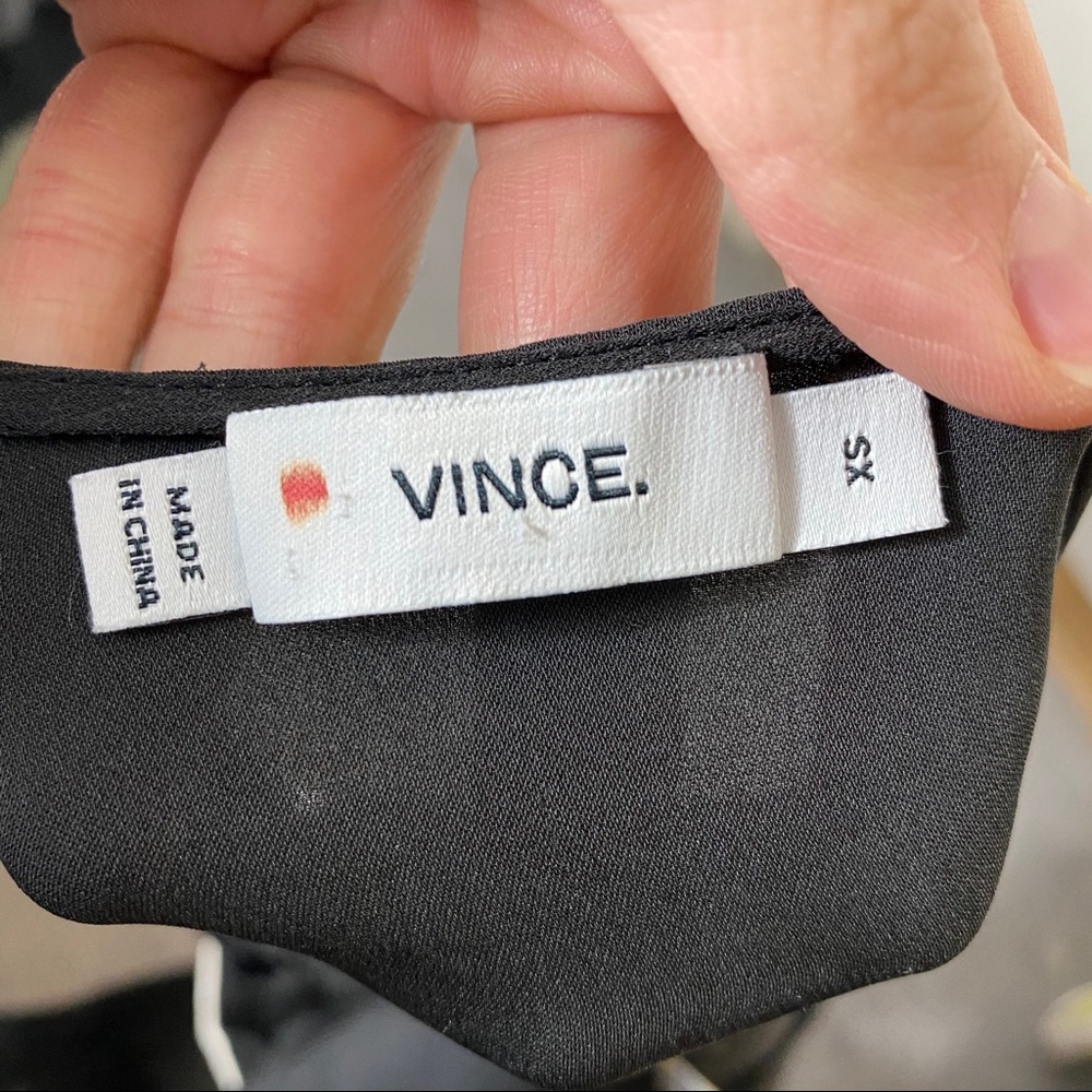 VINCE Black & White Color Block 100% Silk Camisole - Picture 7 of 7